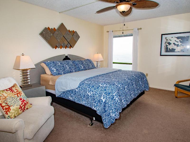 440 West Condos 1107-N - Panoramic Water Views - image 6
