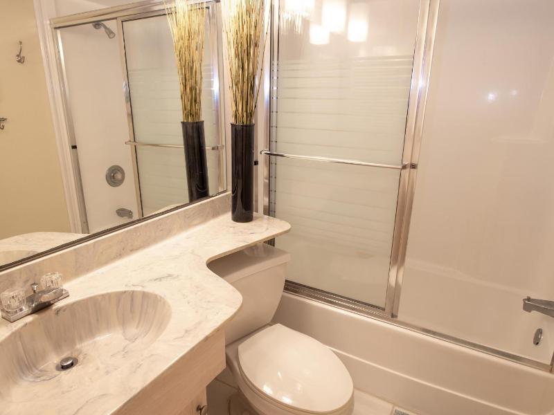 440 West Condos 1107-N - Panoramic Water Views - image 10