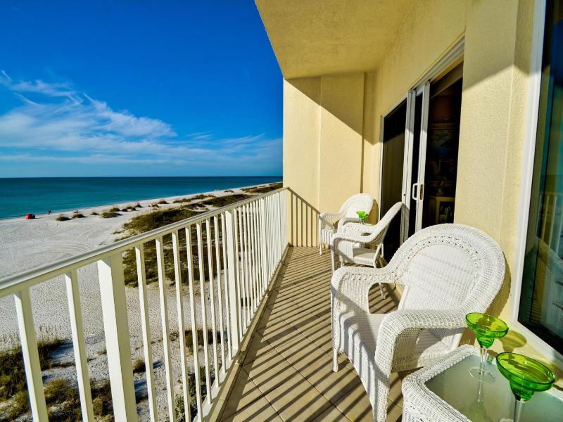 Chateaus on White Sands 502 Beachfront Condo - image 20