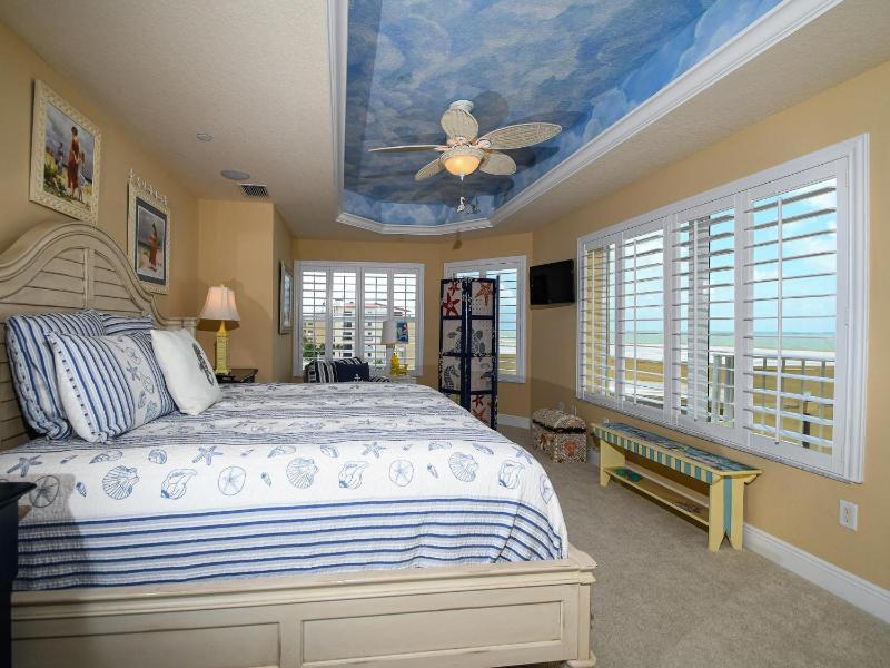 Chateaus on White Sands 502 Beachfront Condo - image 25