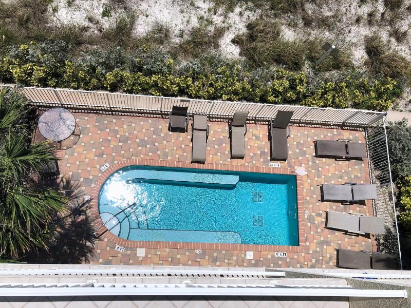 Chateaus on White Sands 502 Beachfront Condo - image 28