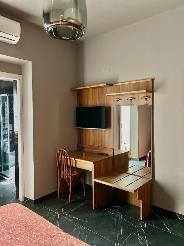 One-Bedroom Apartment (4 Adults) image 1