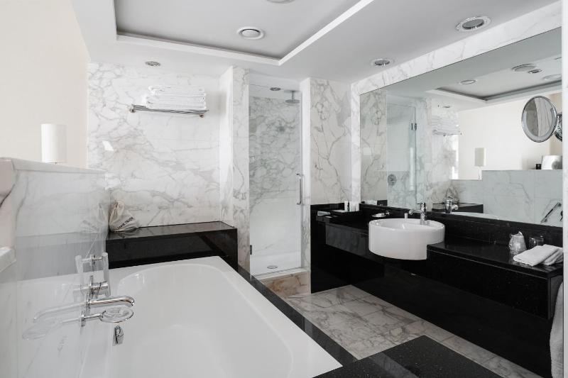 Two Bedroom Apart Suite image 3