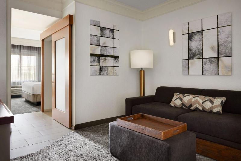 SpringHill Suites by Marriott San Antonio Downtown/Riverwalk Area - image 23