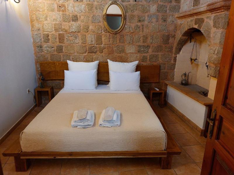 Family Suite with Balcony image 4