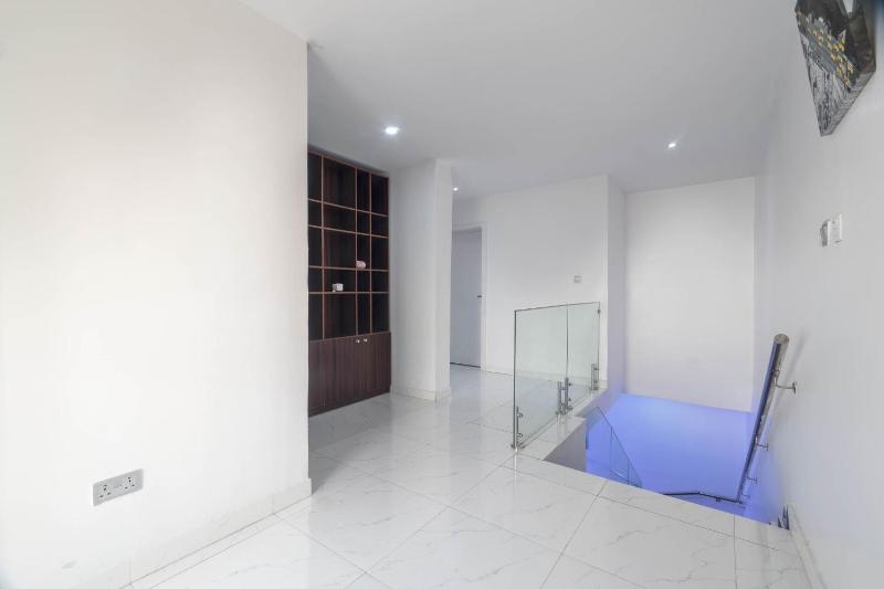 Gorgeous Short-let Apartment Lekki - image 14