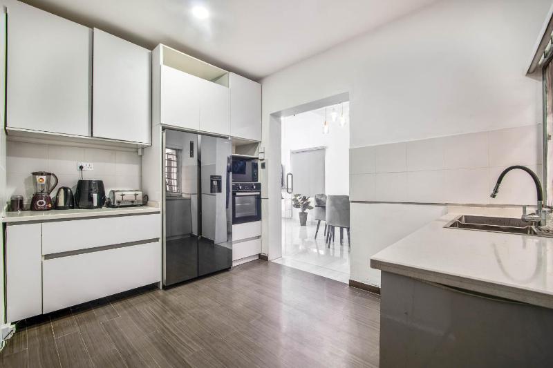 Gorgeous Short-let Apartment Lekki - image 15