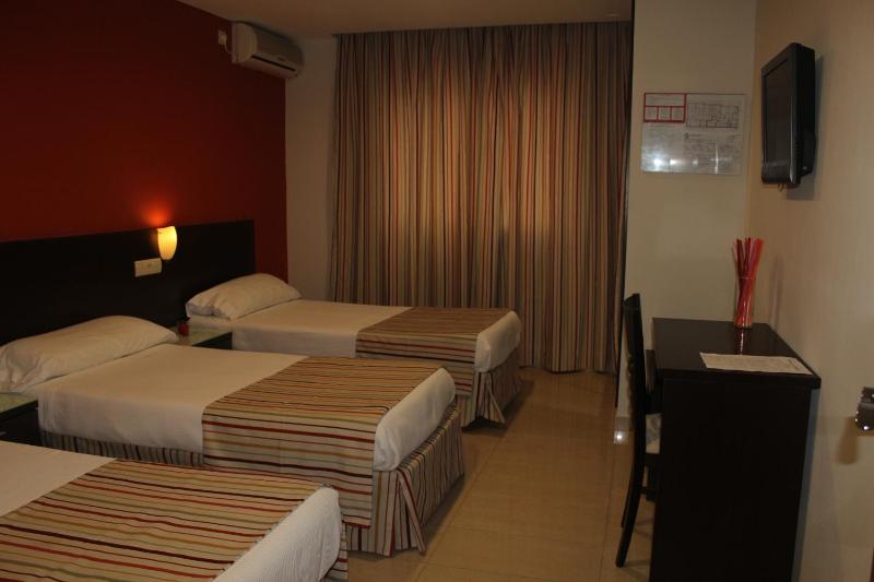 Triple Room image 2