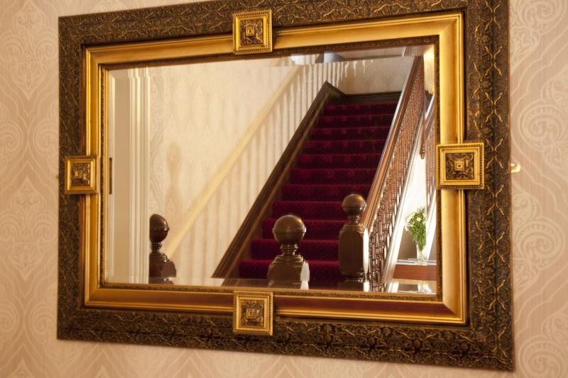 Denewood Hotel - image 10