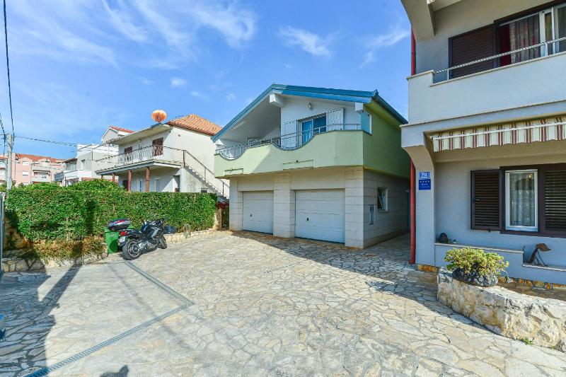 Family-friendly apartments with swimming pool Zadar - 16336 - image 13