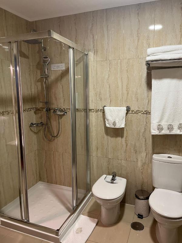 Triple Room with Balcony image 3
