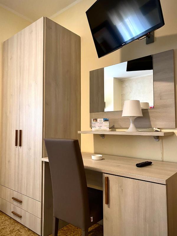 Triple Room image 2
