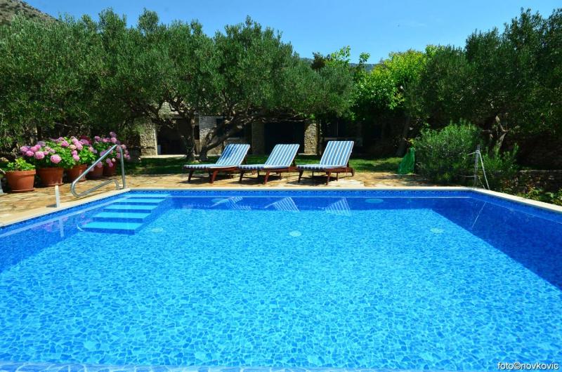 Holiday house in Bol with sea view terrace air conditioning WiFi 120-1 - image 11