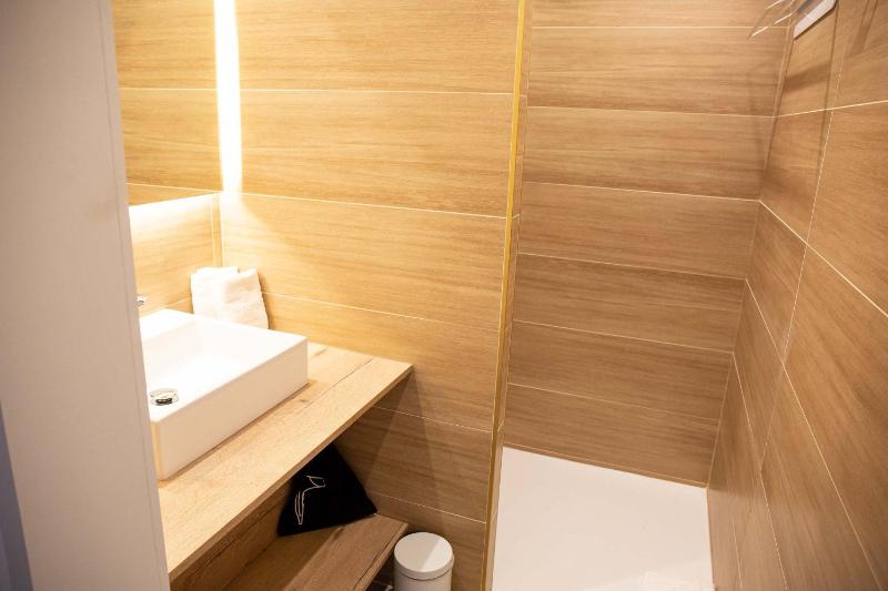One-Bedroom Apartment Collection image 2