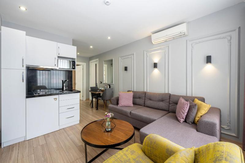 Superior Suite image 3