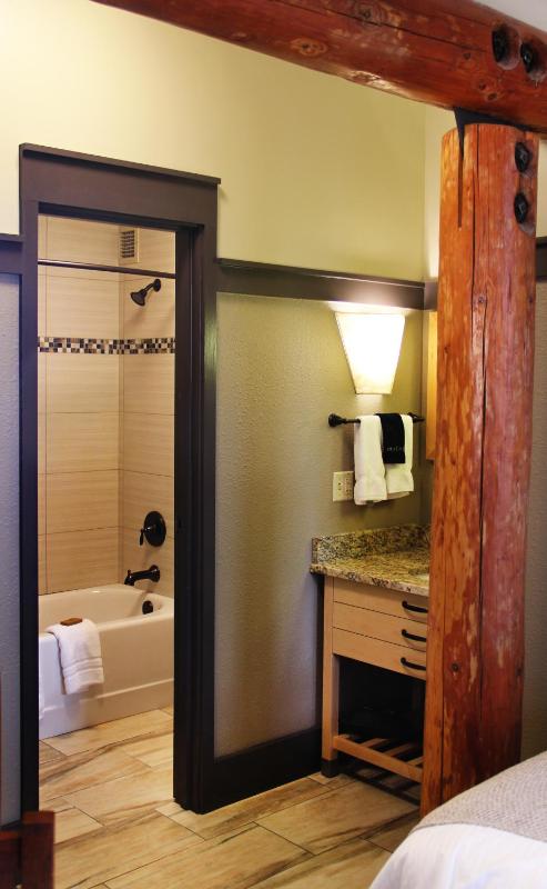 King Room image 2