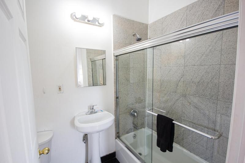 Apartment image 3