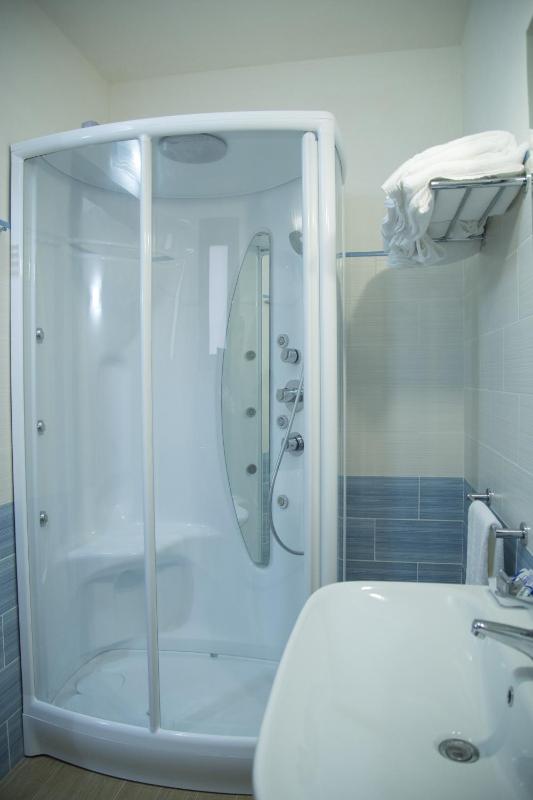 Family Room with Sea View image 3