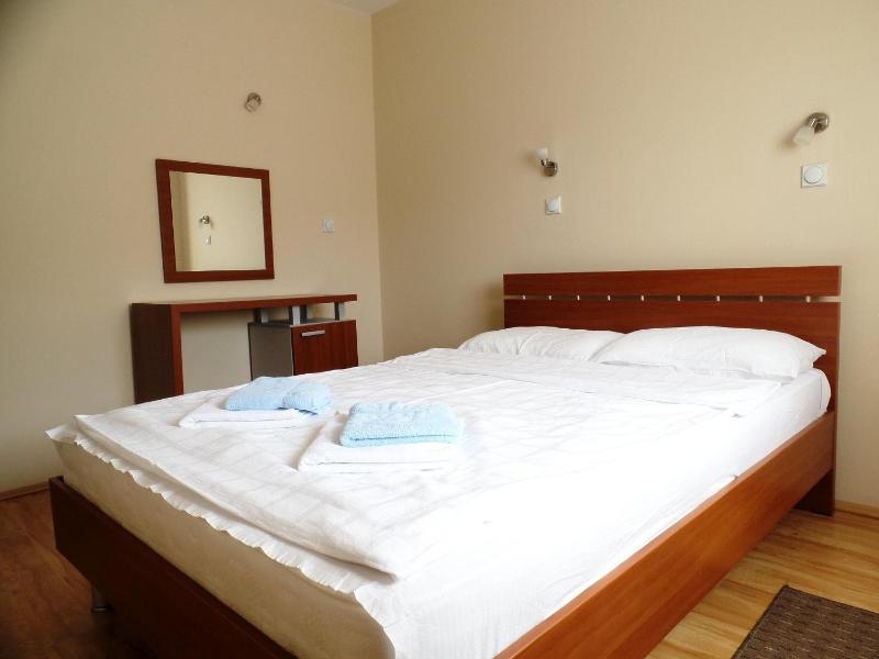 Apartment image 3