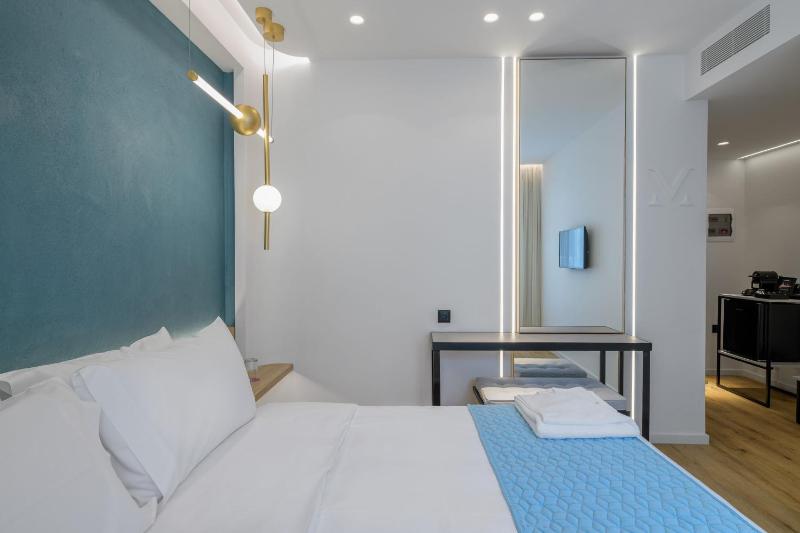 Acropolis Magenta Luxury Suites - image 10