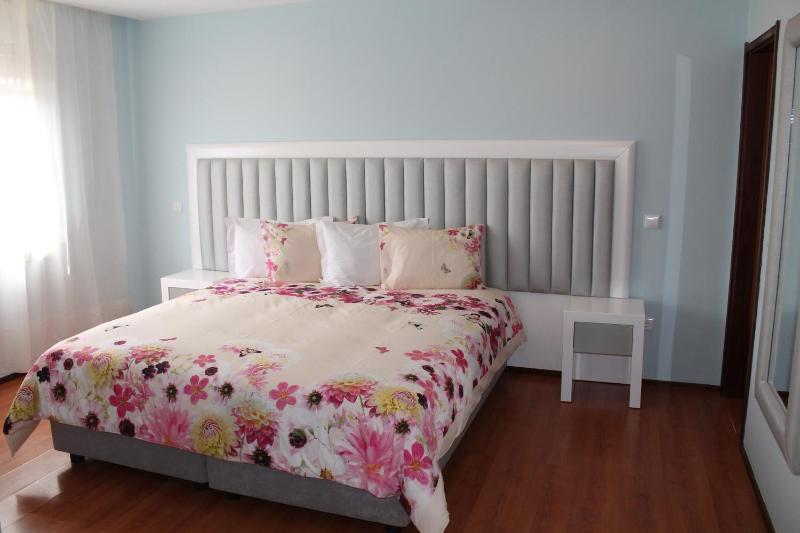 Grande Oceano Guest House - image 15