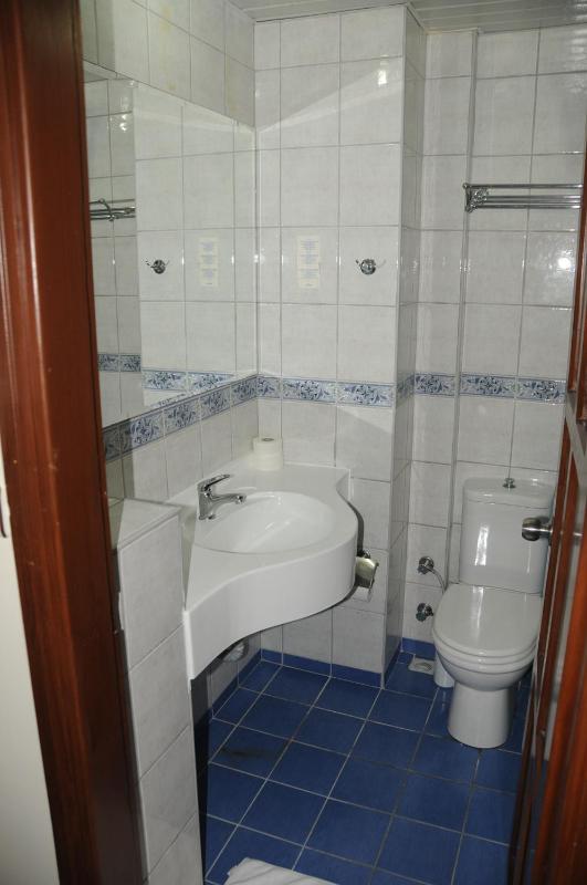 Standard Double or Twin Room image 2