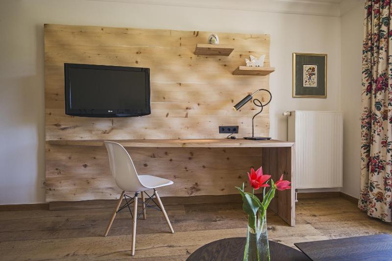 Superior Double or Twin Room image 4