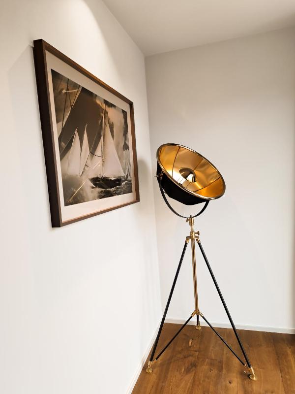 Family Room image 2