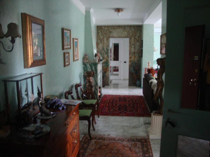 Single Room image 4