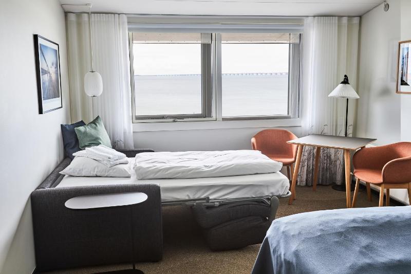 Triple Room with Sea View image 4