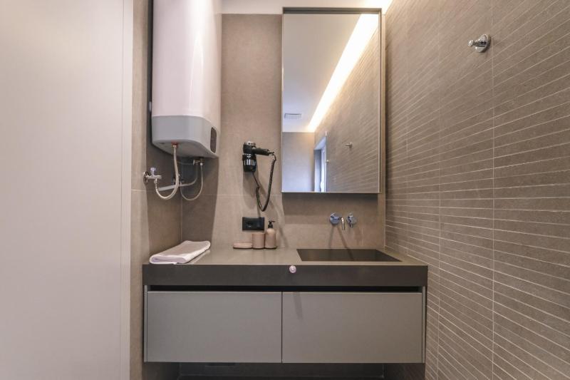 Two Steps Apartments Tirana - image 2