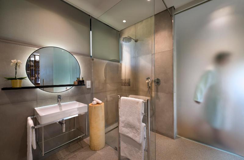 The Peech Hotel - image 12