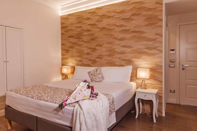 Superior Double Room image 3