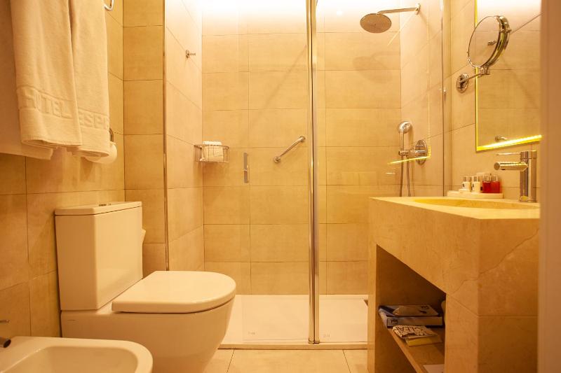 Premium Triple Studio image 4