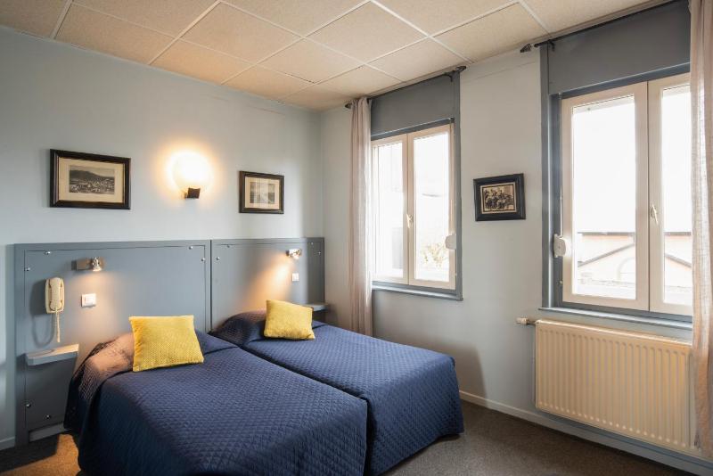 Twin Room image 1