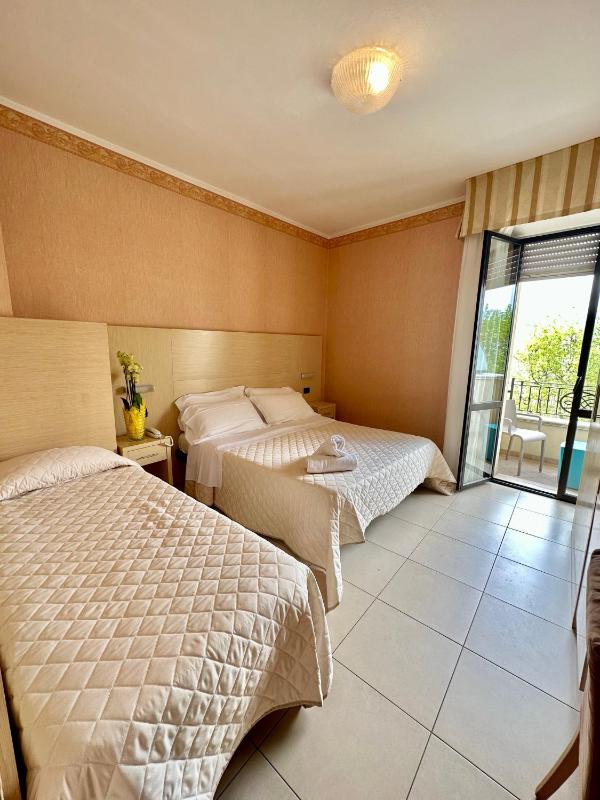Triple Room image 4