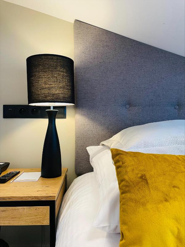 Standard Single Room image 4