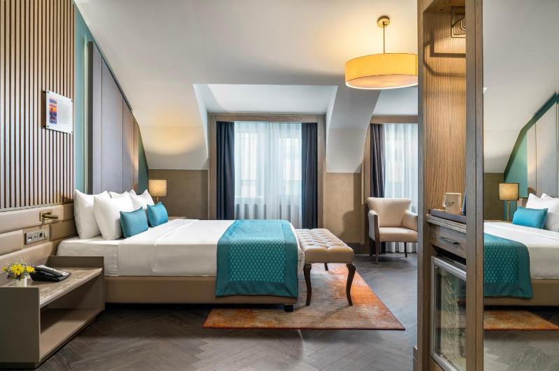 Aspera Hotel Altunizade - image 4