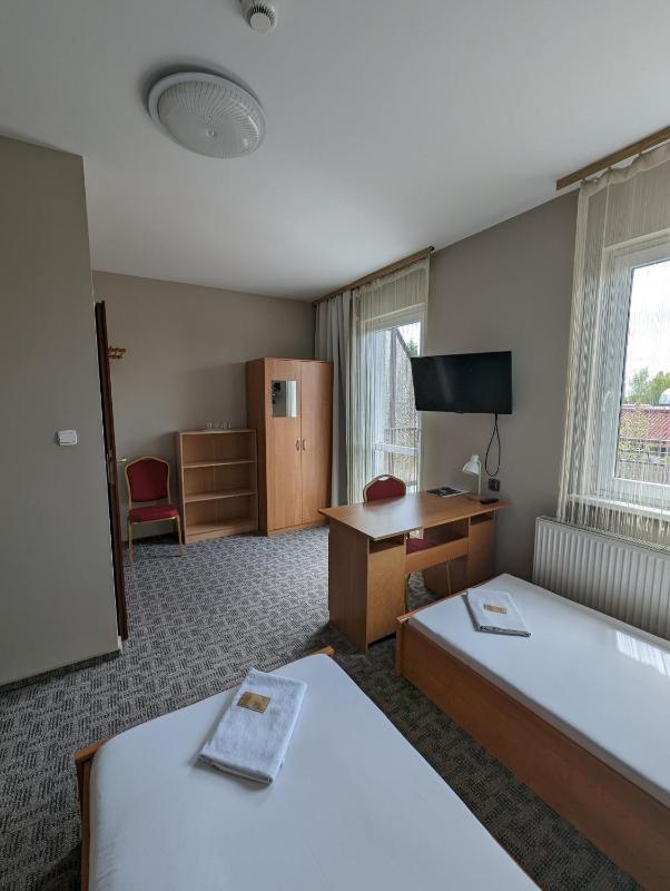 Triple Room with Private Bathroom image 3