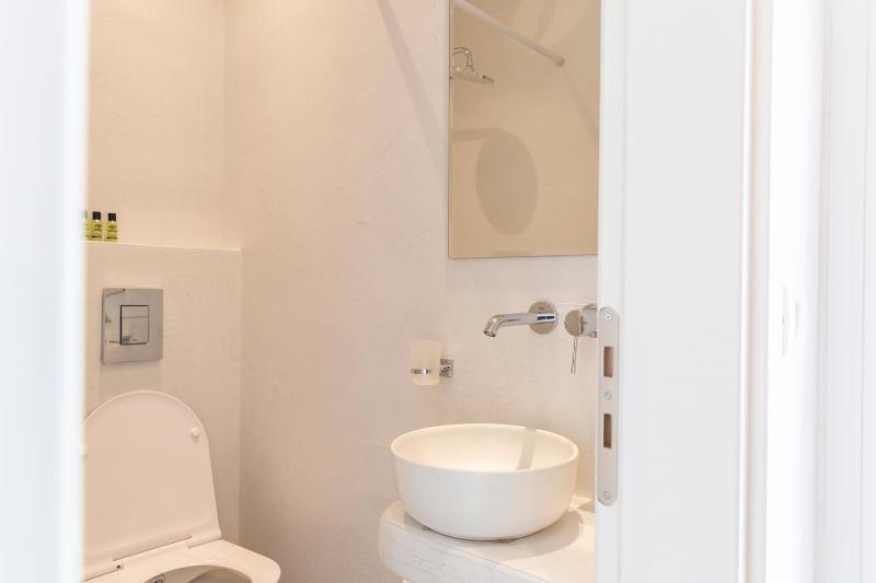 Double Room with Balcony image 1