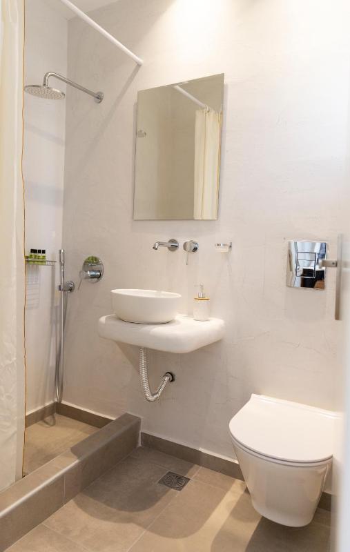 Triple Room image 1