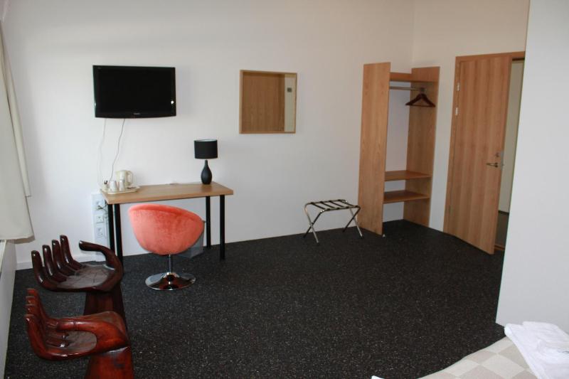 Superior Double Room with Private Bathroom image 3