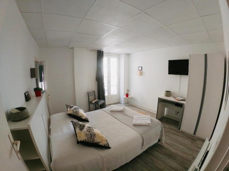 Le Petit Hôtel - image 22