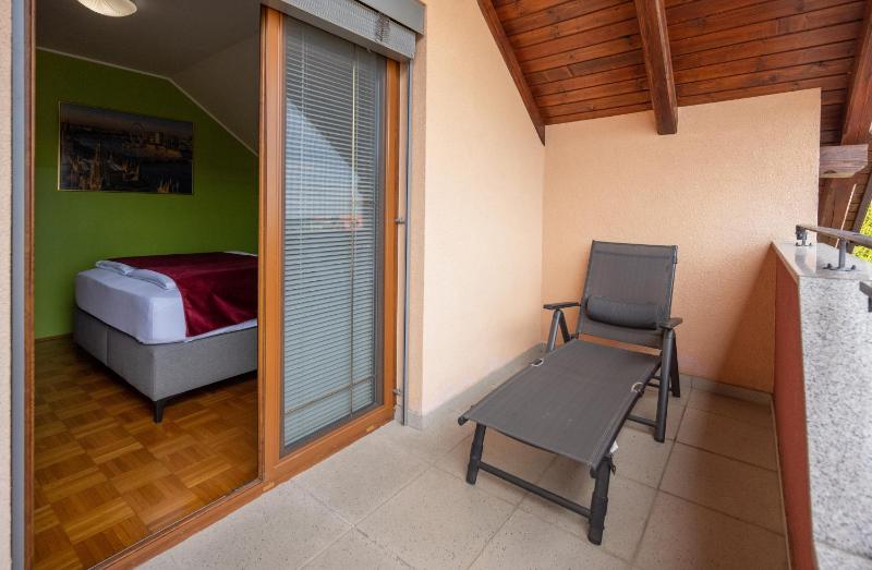 Apartment image 4