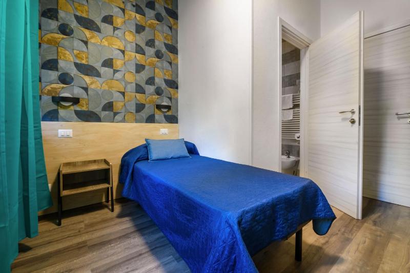 Single Room image 1