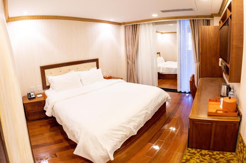 King Room - Disability Access image 2