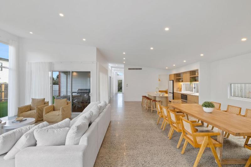 Casa Bella on Beach - image 11