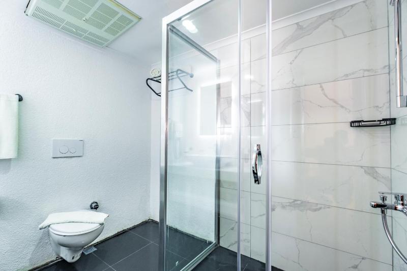 Suite with Sea View image 2