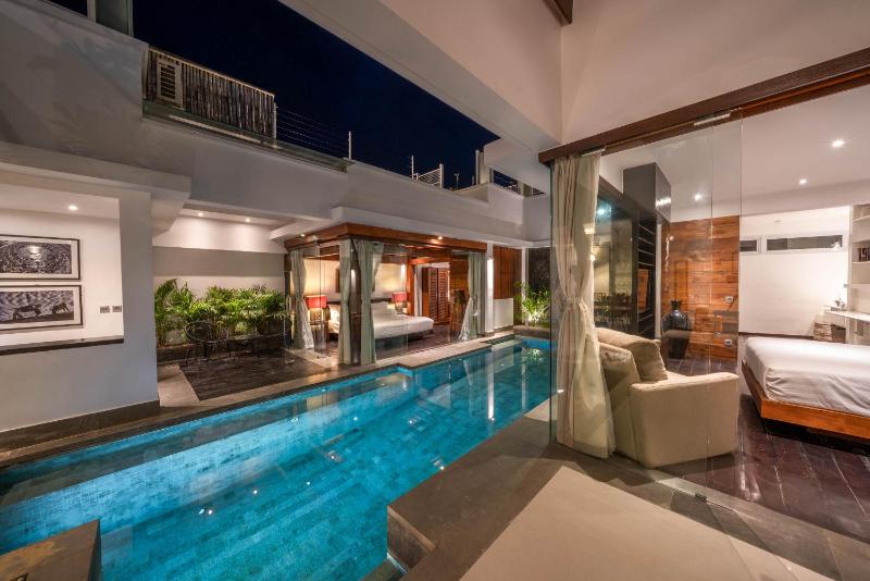 Villa Tykhe - Modern Balinese 4BR Pool Villa in Central Seminyak - image 28
