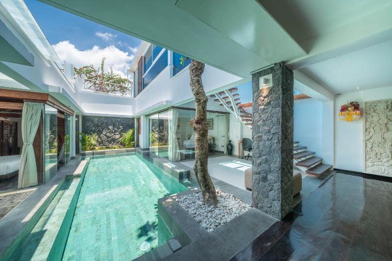 Villa Tykhe - Modern Balinese 4BR Pool Villa in Central Seminyak - image 24